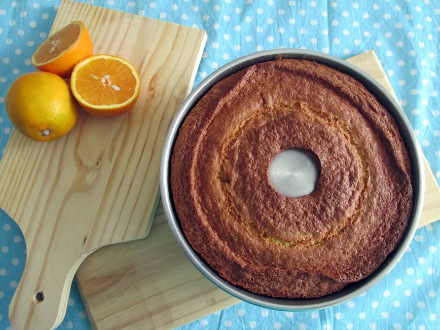 Bolo de laranja com casca