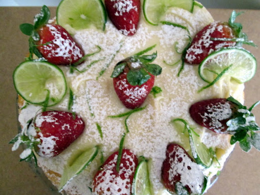 Bolo de Limão e Chocolate Branco – Naked Cake