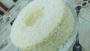 Bolo gelado de tapioca granulada